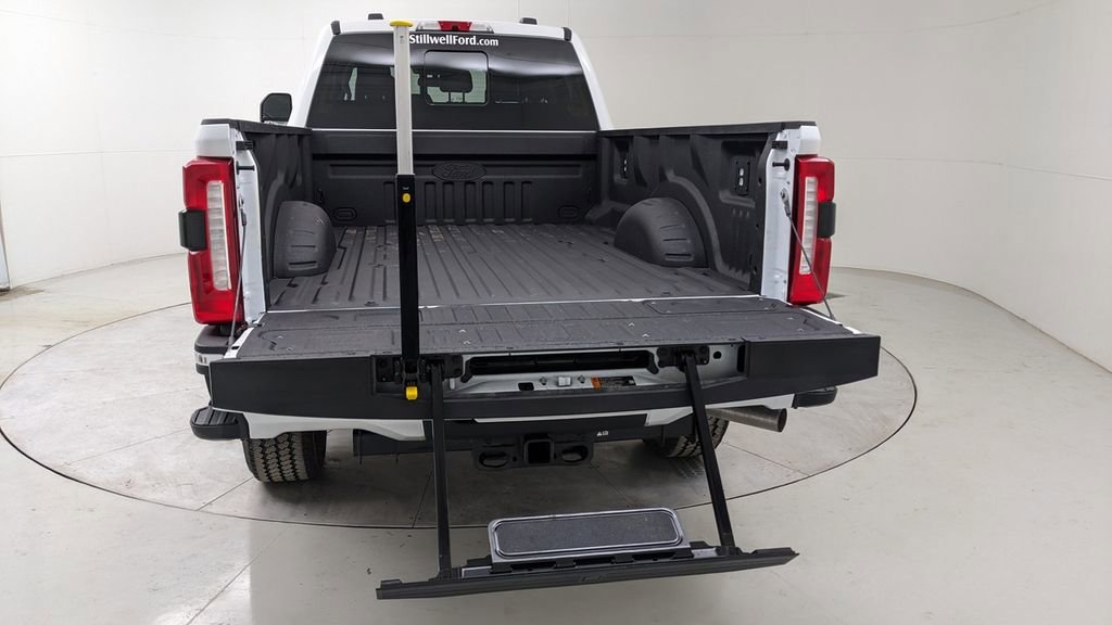 Used 2024 Ford F350 Lariat w/ Lariat Ultimate Package image 7