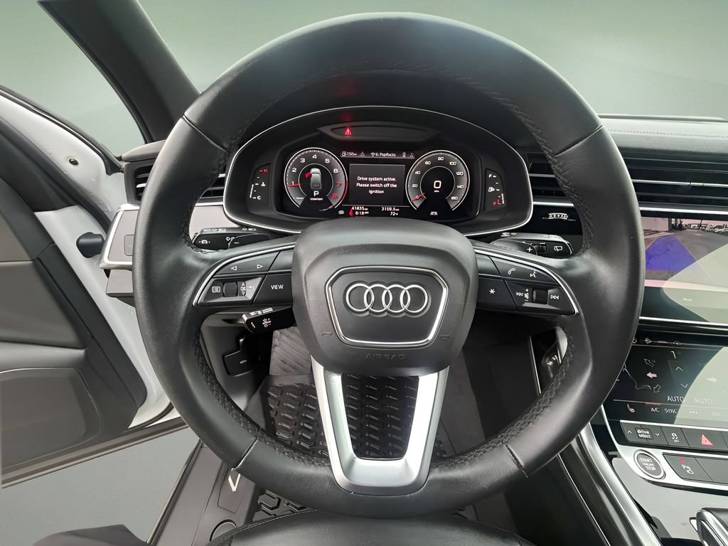Used 2023 Audi Q7 2.0T Premium w/ Towing Package AWD/4WD image 11