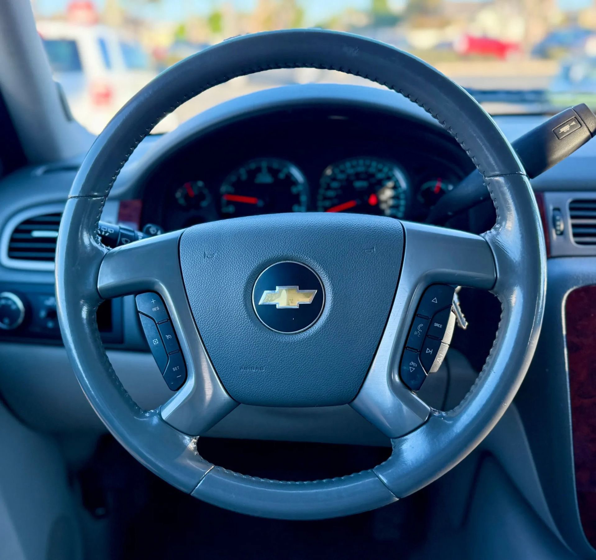 Used 2014 Chevrolet Suburban LT w/ Luxury Package image 18