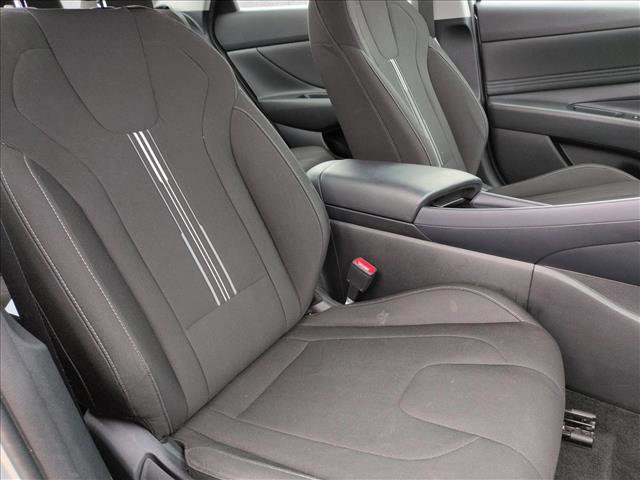 Used 2022 Hyundai Elantra SEL w/ Convenience Package image 19