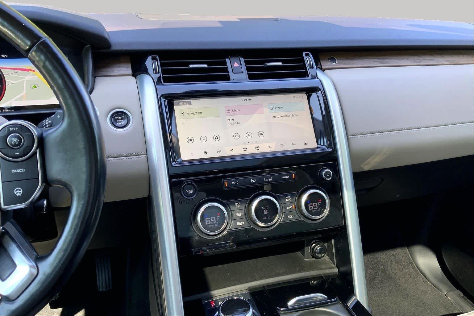 Used 2018 Land Rover Discovery HSE AWD/4WD image 7