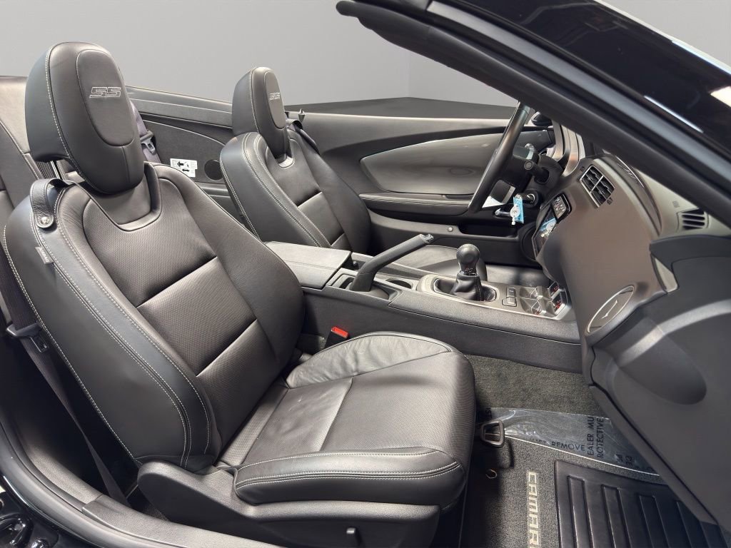 Used 2011 Chevrolet Camaro SS w/ RS Package image 23