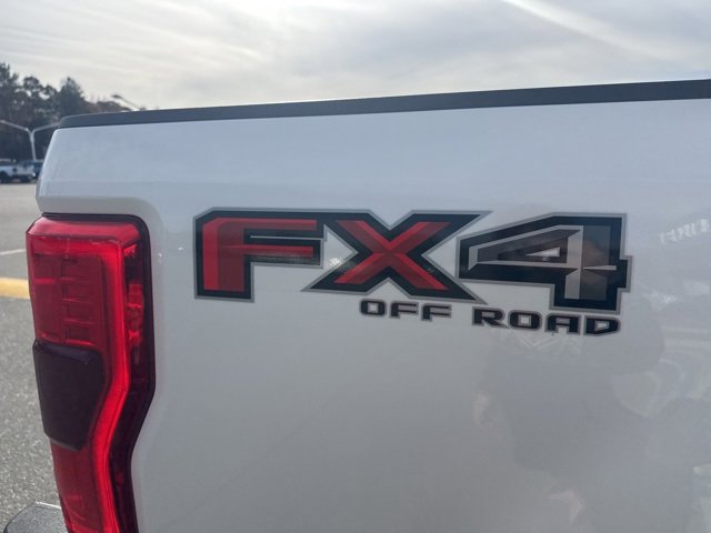 Used 2019 Ford F350 Platinum w/ Platinum Ultimate Package image 18