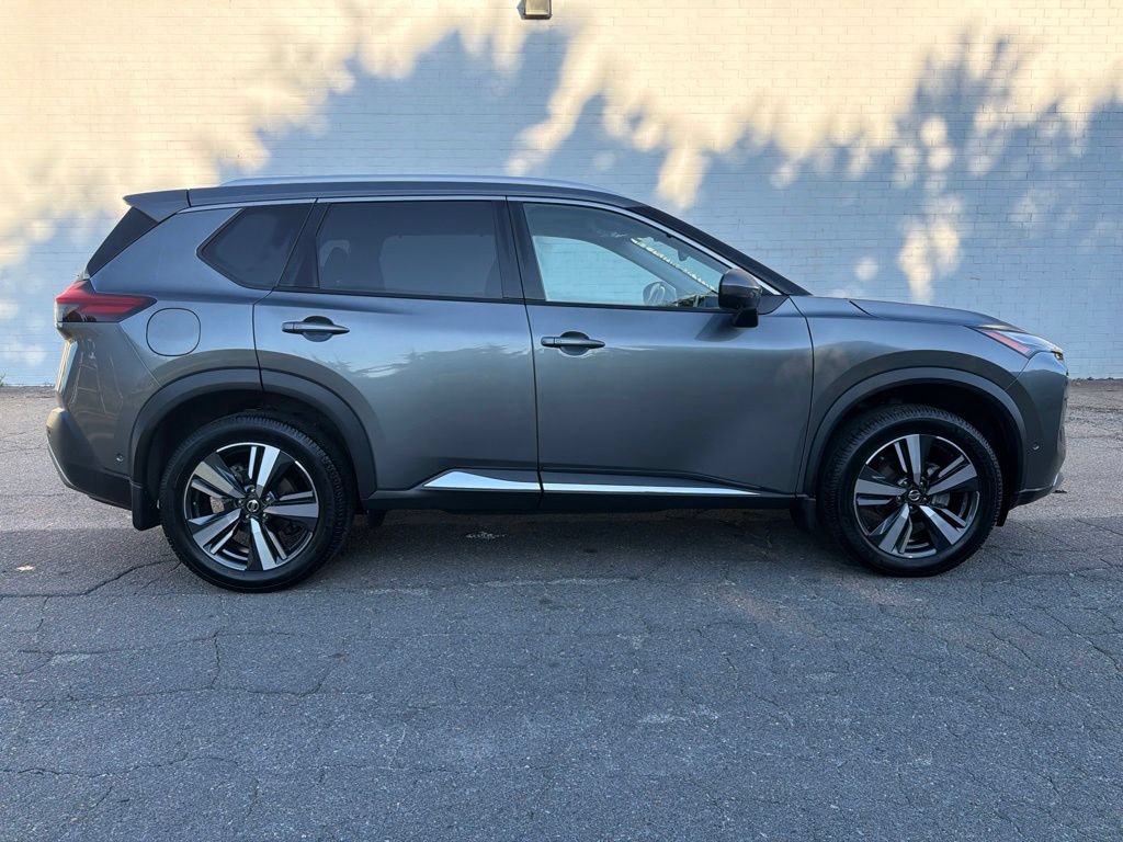 Used 2021 Nissan Rogue Platinum AWD/4WD image 1