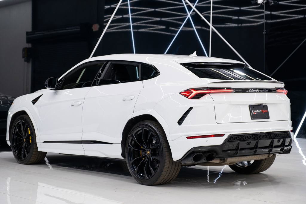 Used 2021 Lamborghini Urus image 16