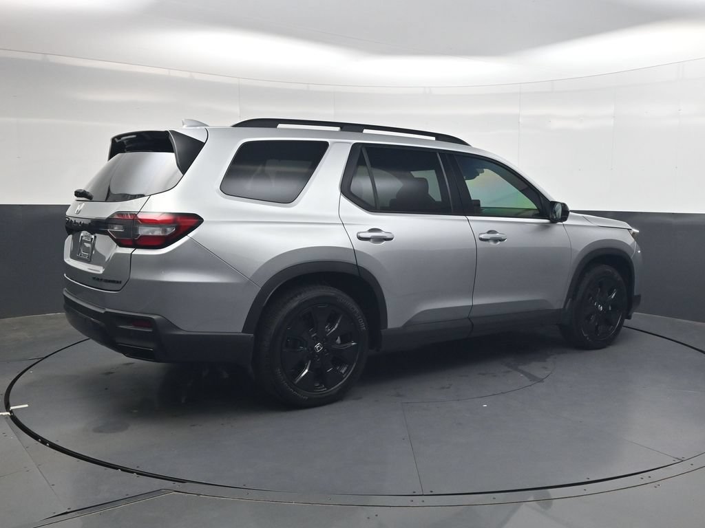 New 2026 Honda Pilot Black Edition image 4