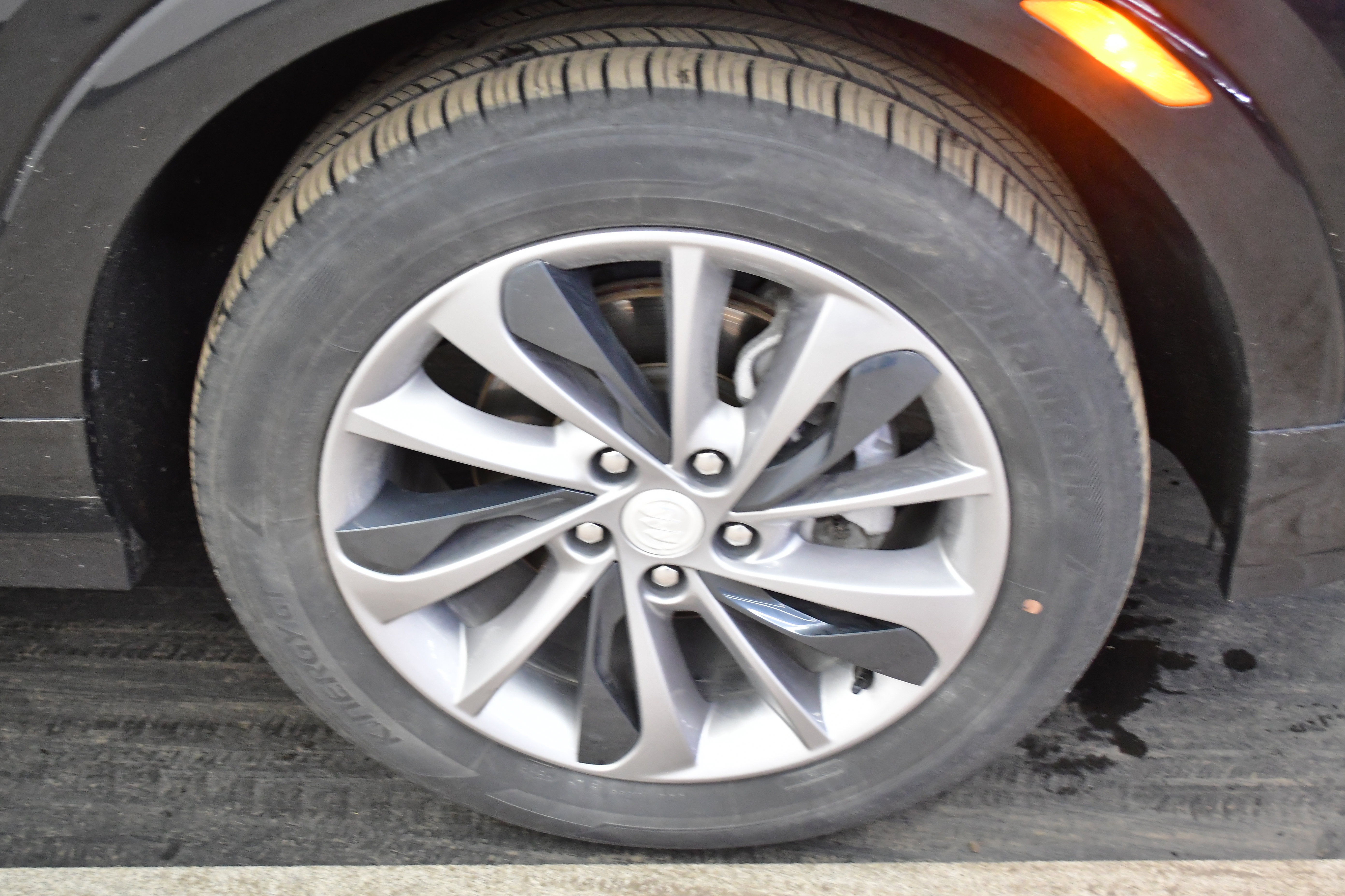 Used 2023 Buick Encore GX Select w/ Sport Touring Package image 51