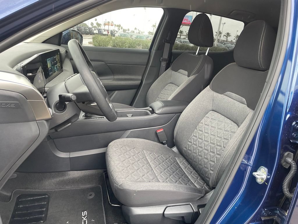 Used 2025 Nissan Kicks SV FWD image 10