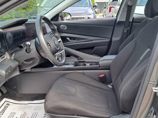 Used 2024 Hyundai Elantra SEL w/ Convenience Package FWD image 21
