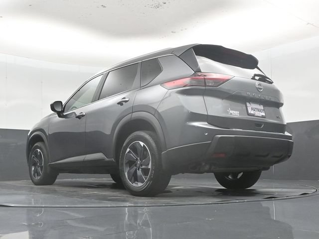Used 2024 Nissan Rogue SV w/ SV Premium Package FWD image 50