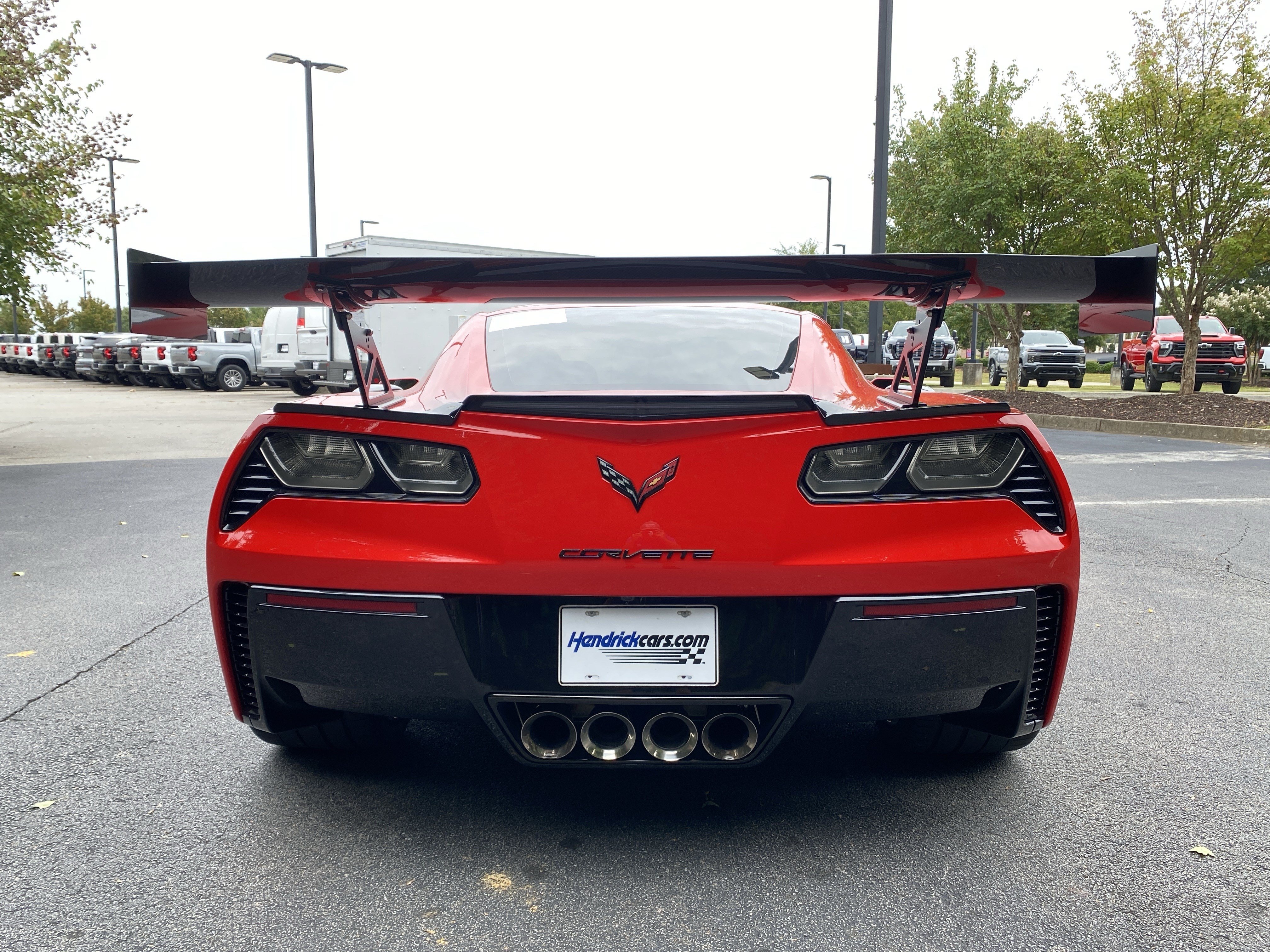 Used 2015 Chevrolet Corvette Z06 w/ 3LZ Preferred Equipment Group RWD image 8