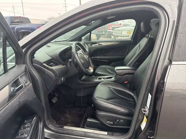 Used 2017 Lincoln MKC Premiere image 10