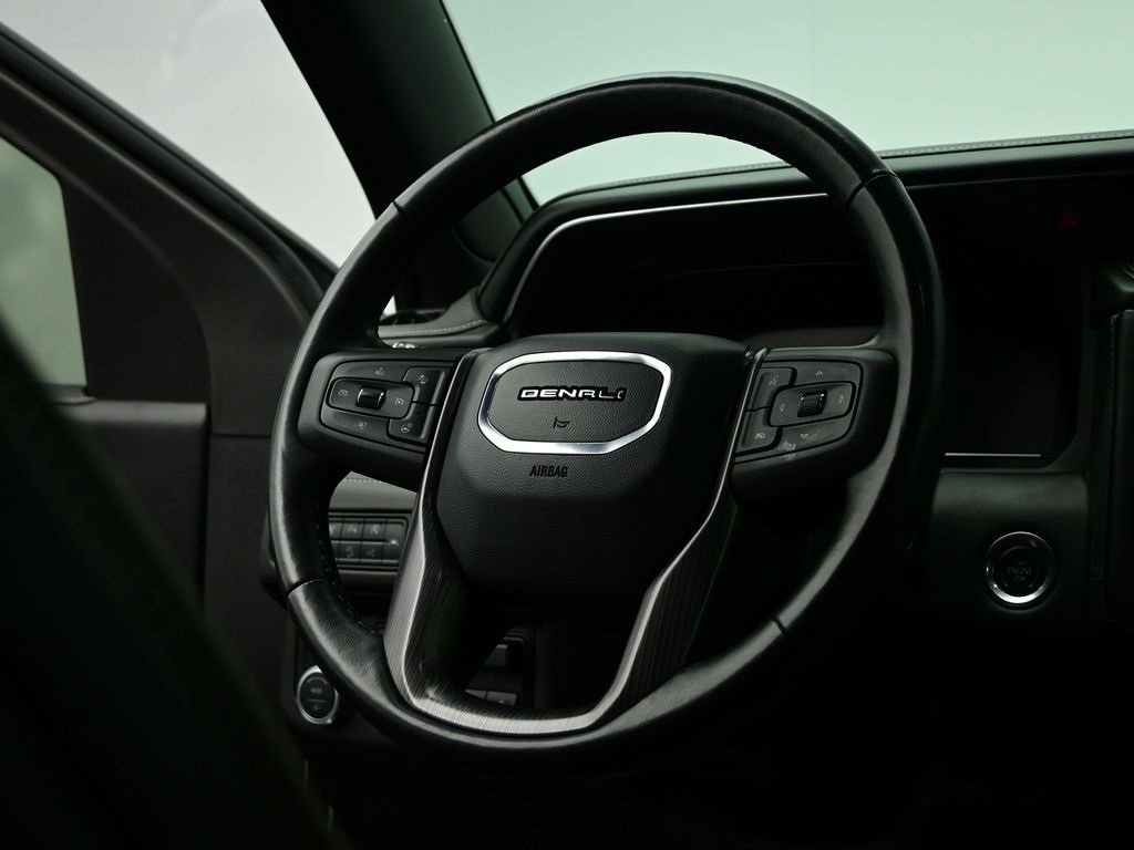 Used 2023 GMC Yukon XL Denali Ultimate image 13