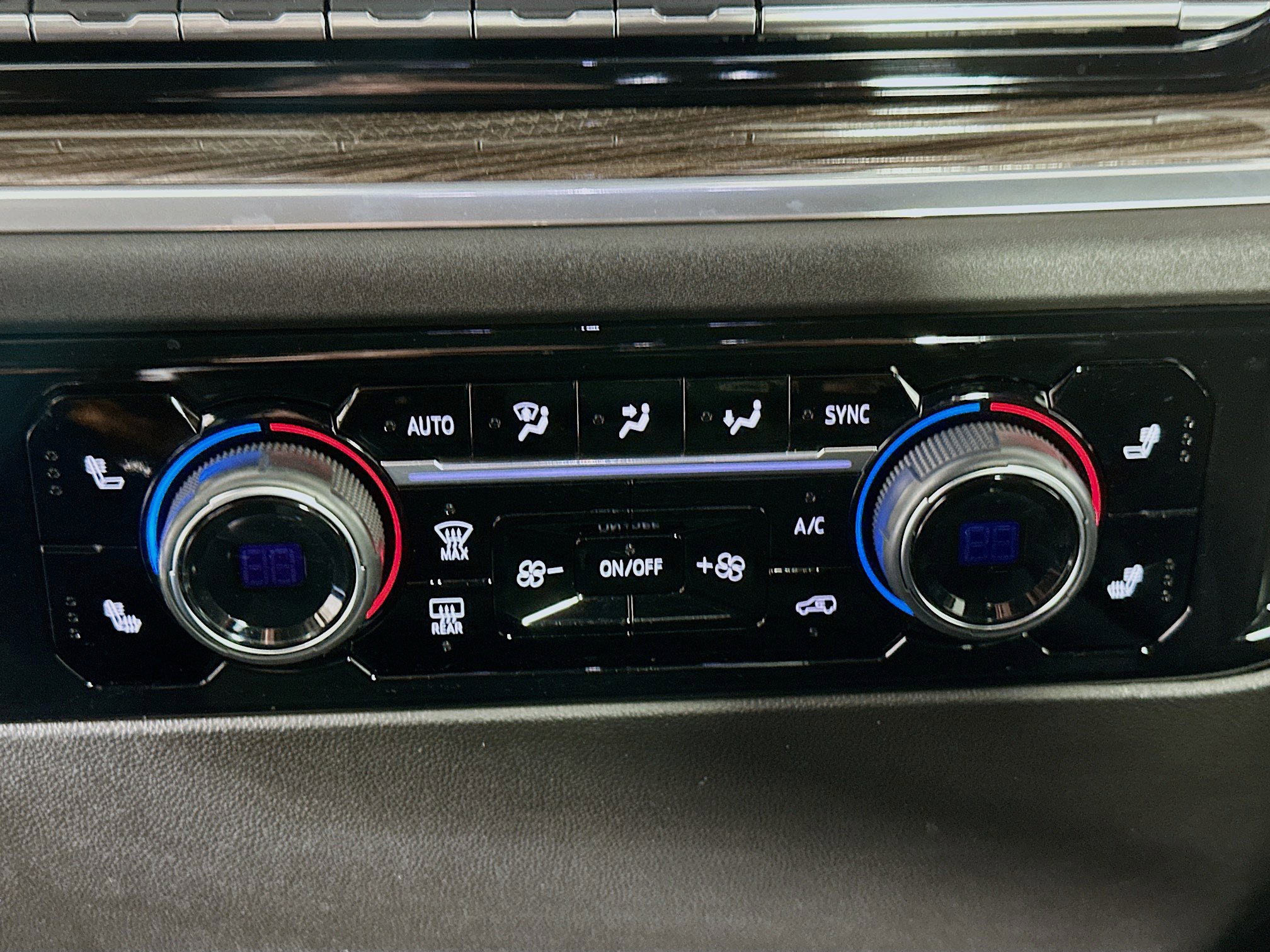 Used 2022 Chevrolet Silverado 1500 LT image 23