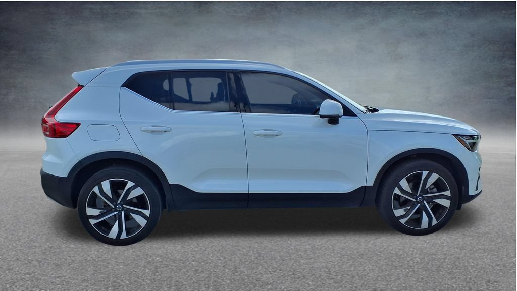 Used 2023 Volvo XC40 B5 Ultimate w/ Protection Package Premier AWD/4WD image 11