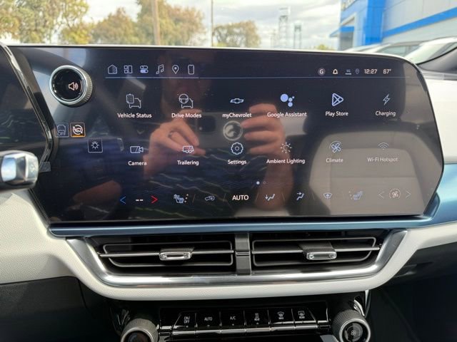 New 2026 Chevrolet Equinox EV LT w/ LPO, All-Weather Mat Package FWD image 17