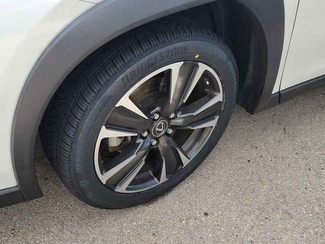 Used 2020 Lexus UX 200 w/ Accessory Package FWD image 4