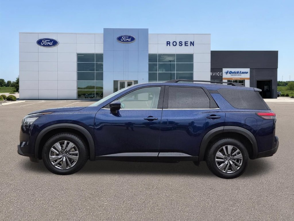 Used 2025 Nissan Pathfinder SV AWD/4WD image 6