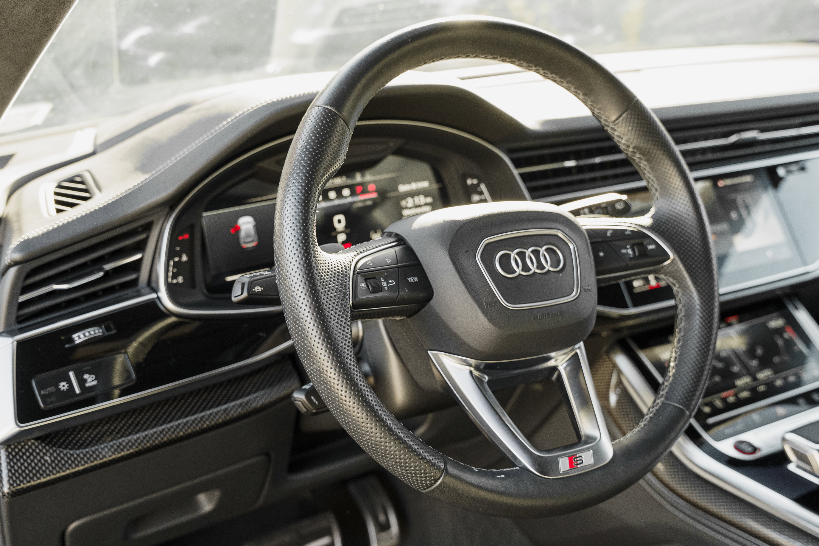 Used 2023 Audi SQ8 Prestige image 10