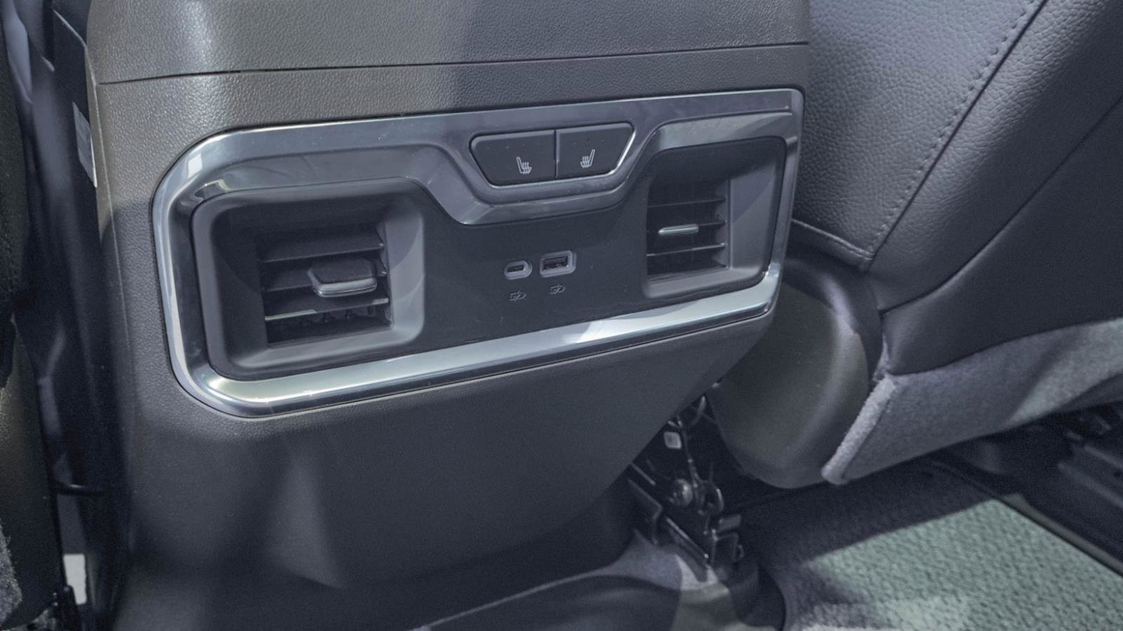 Used 2025 GMC Sierra 2500 Denali w/ Denali Reserve Package image 12