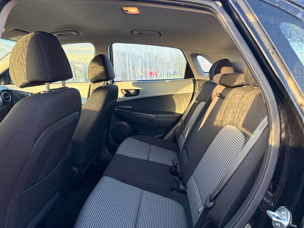 Used 2018 Hyundai Kona SE AWD/4WD image 6