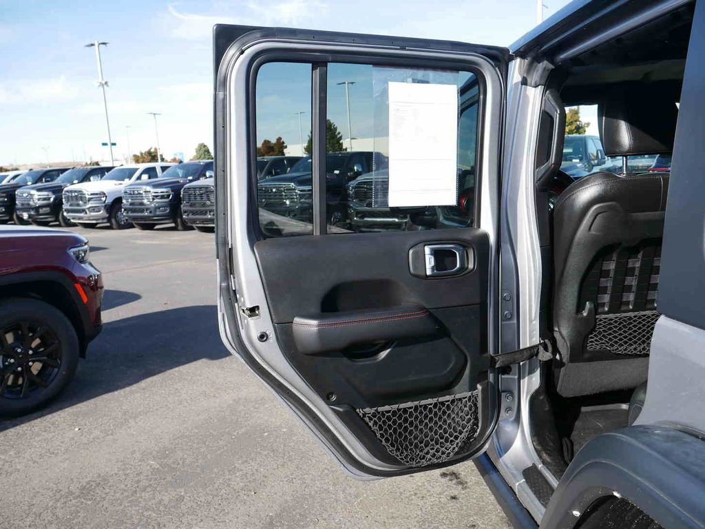 Used 2021 Jeep Wrangler Unlimited Rubicon image 14