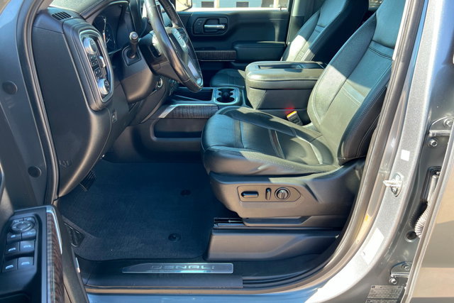 Used 2020 GMC Sierra 1500 Denali w/ Denali Ultimate Package AWD/4WD image 17