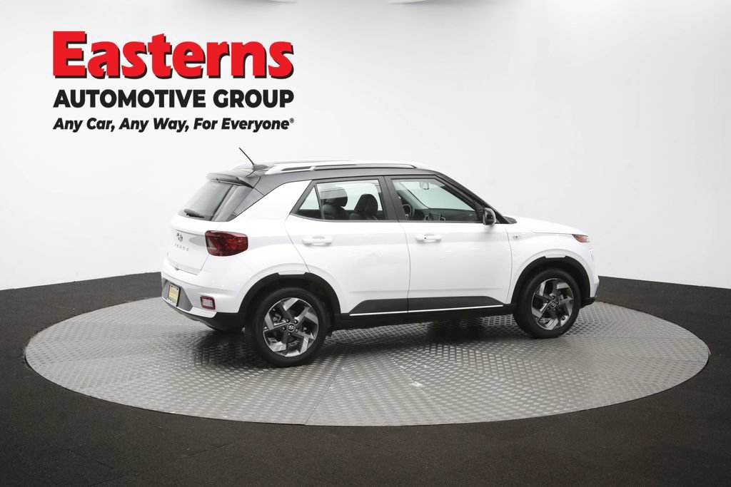 Used 2025 Hyundai Venue Limited FWD image 44