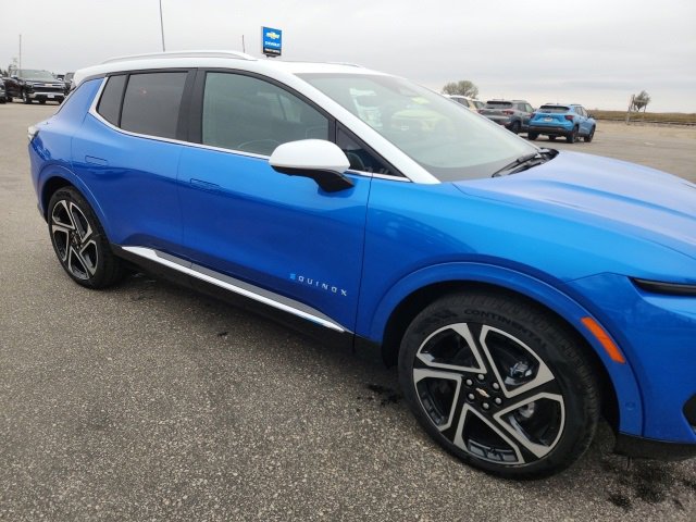 New 2026 Chevrolet Equinox EV LT image 6