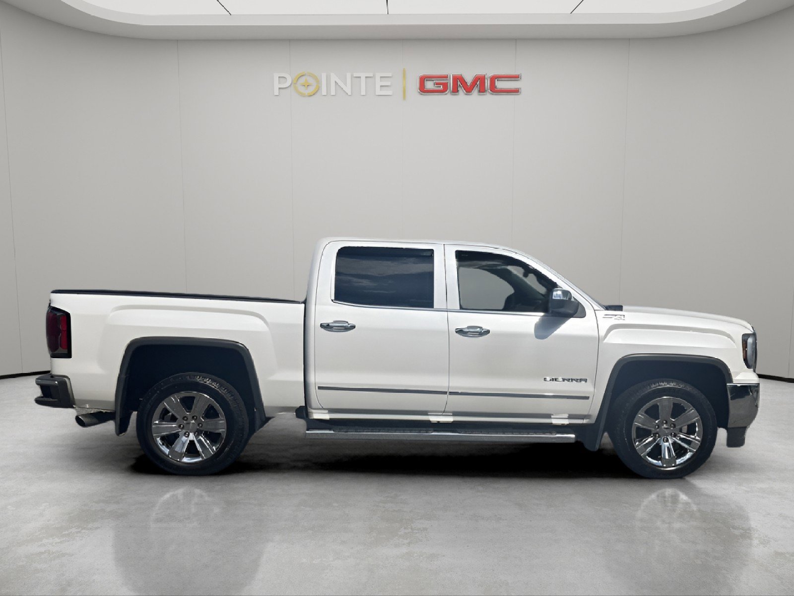 Used 2017 GMC Sierra 1500 SLT AWD/4WD image 2
