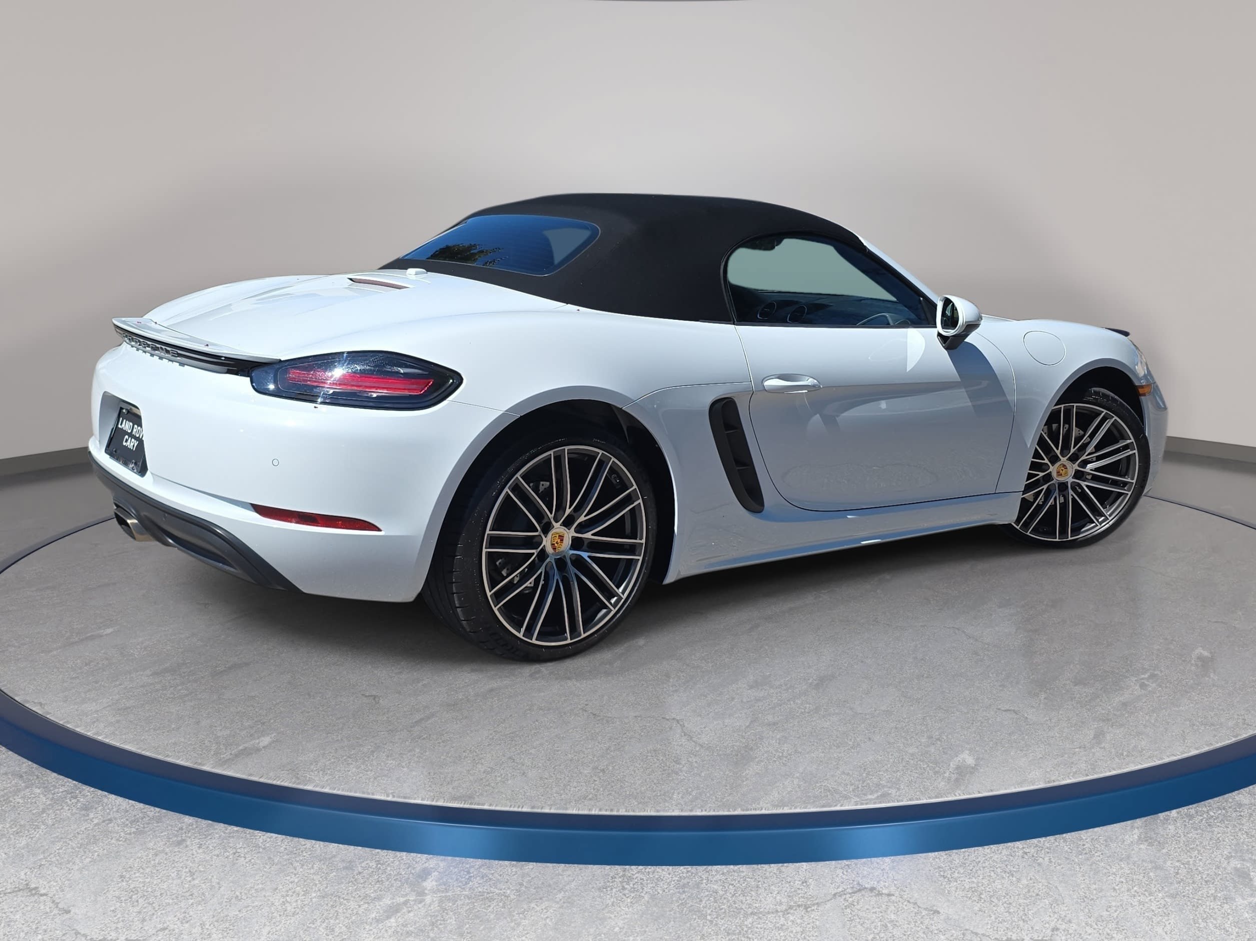 Used 2022 Porsche 718 Boxster RWD image 5