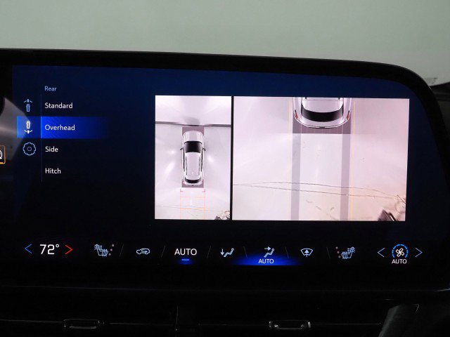 Used 2024 Chevrolet Equinox EV LT w/ LPO, Blackout Package image 27