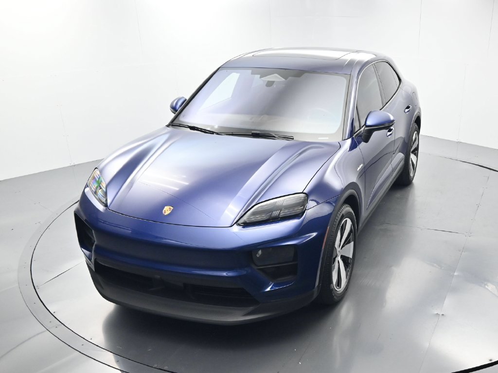 Certified 2026 Porsche Macan 4 Electric w/ Premium Package AWD/4WD image 35