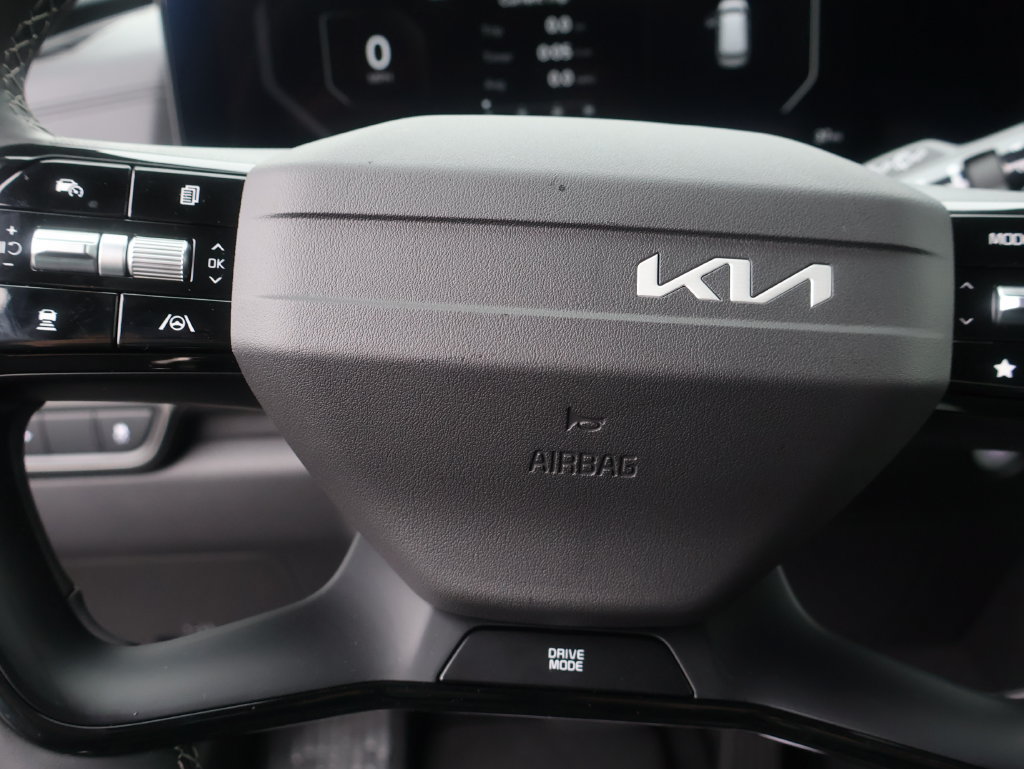 New 2027 Kia Carnival SX w/ Dark Edition Package FWD image 22