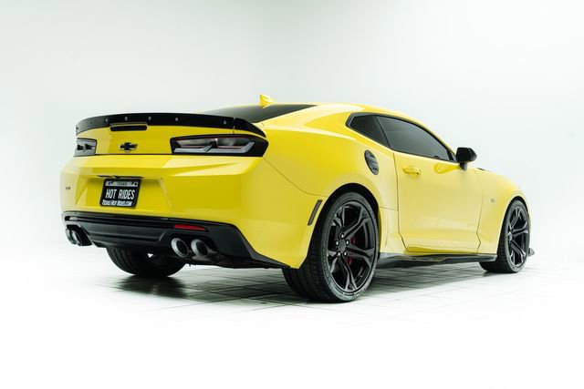 Used 2018 Chevrolet Camaro SS RWD image 12
