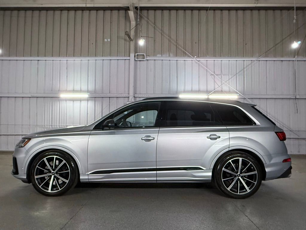 Used 2021 Audi SQ7 Premium Plus w/ Executive Package image 14