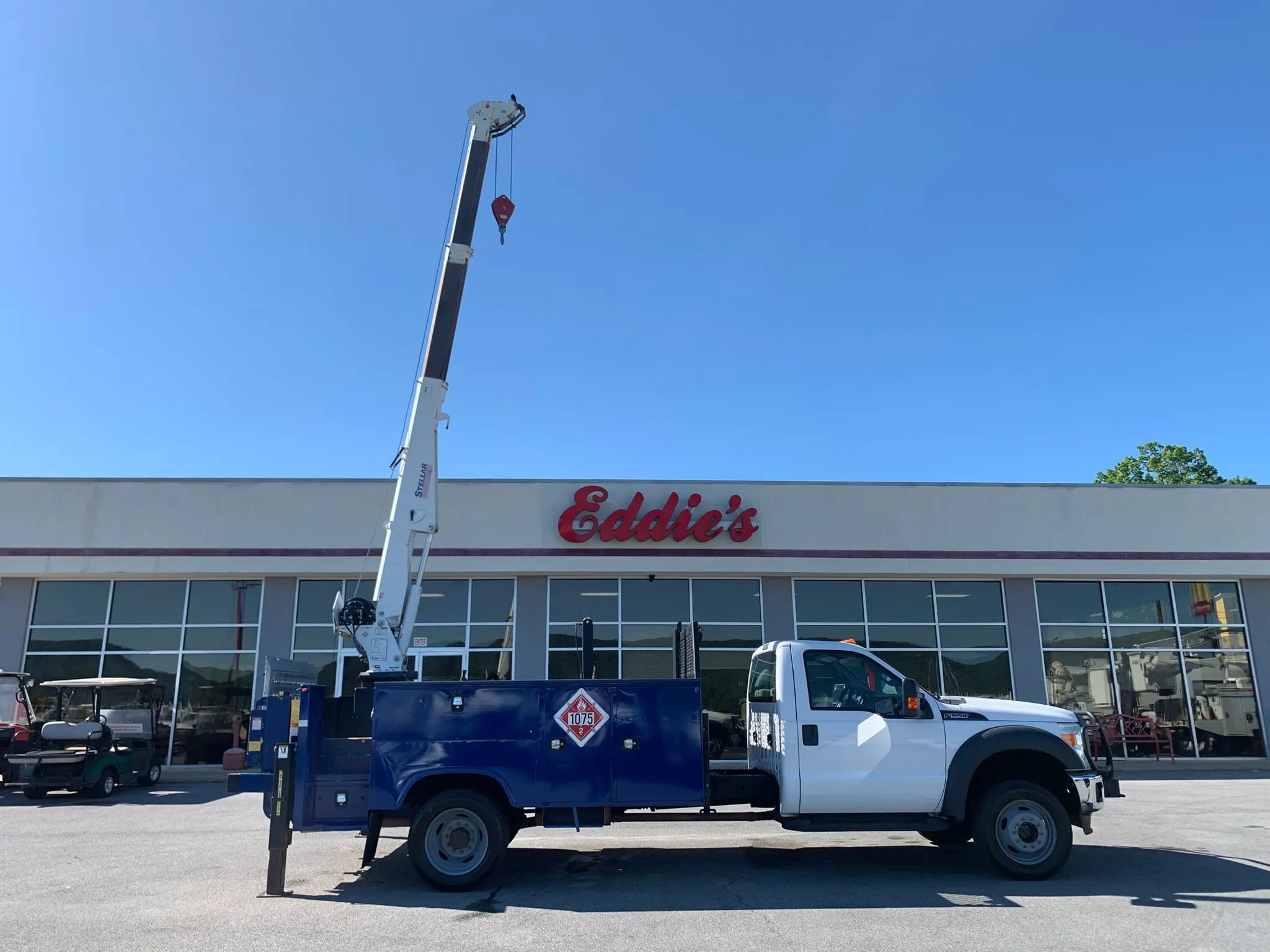 Used 2015 Ford F550 4x4 Regular Cab Super Duty image 37