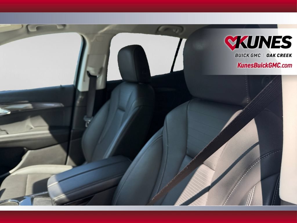 Used 2024 Buick Envision Preferred AWD/4WD image 23