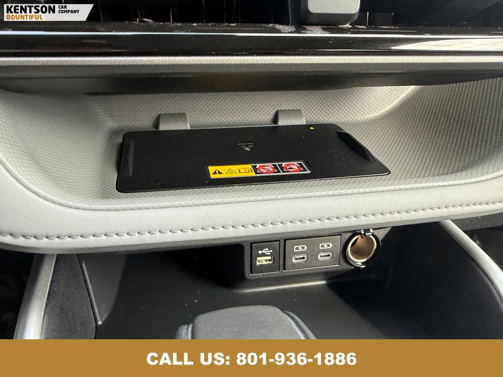 Used 2025 Toyota Highlander XLE image 27