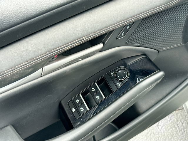 Used 2025 MAZDA MAZDA3 s Sport FWD image 25