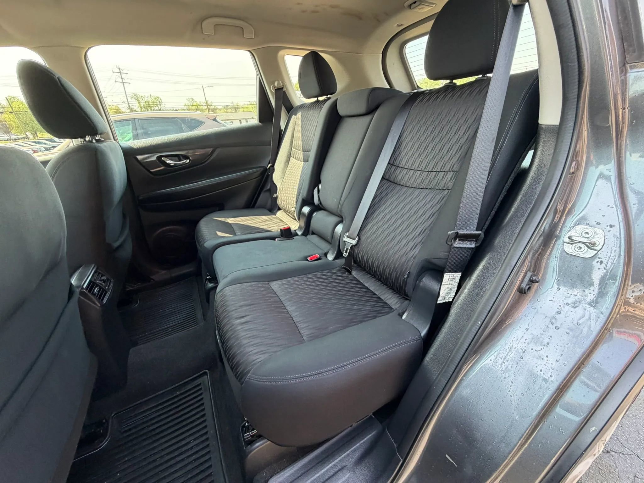 Used 2018 Nissan Rogue S AWD/4WD image 10