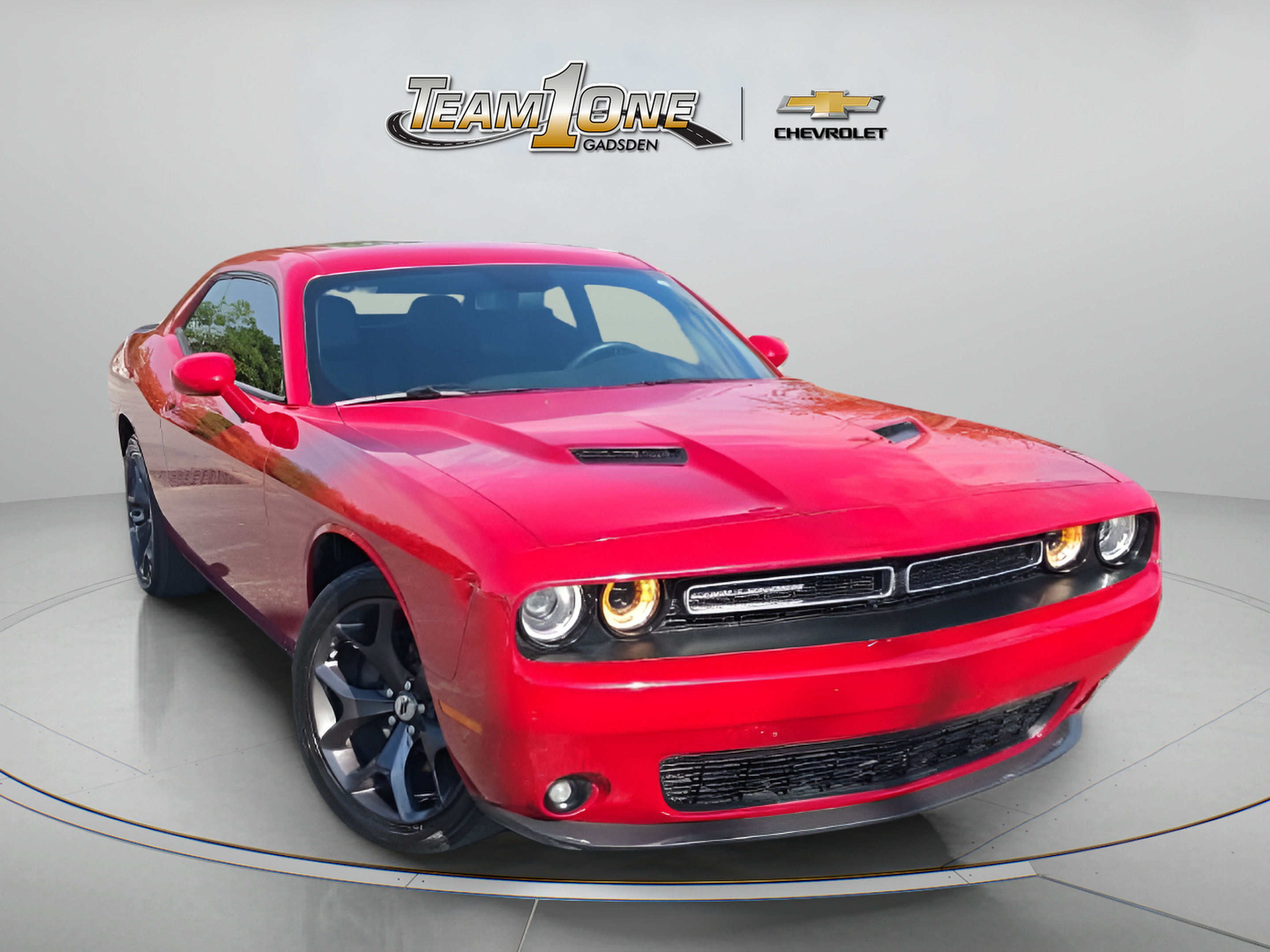 Used 2017 Dodge Challenger SXT Plus RWD image 1