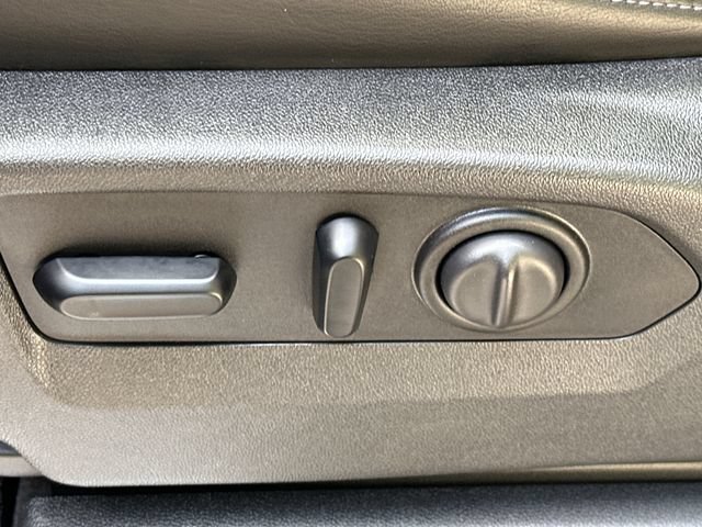 Used 2019 Chevrolet Silverado 1500 High Country w/ Technology Package AWD/4WD image 39