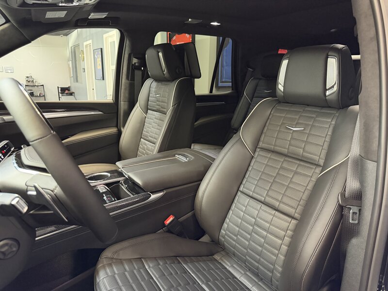 Used 2026 Cadillac Escalade V w/ LPO, ONYX Package AWD/4WD image 12