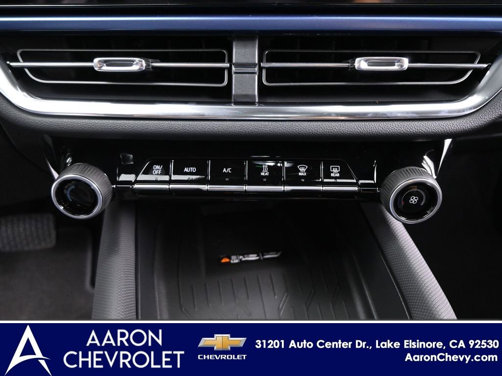 New 2026 Chevrolet Equinox EV LT AWD/4WD image 14