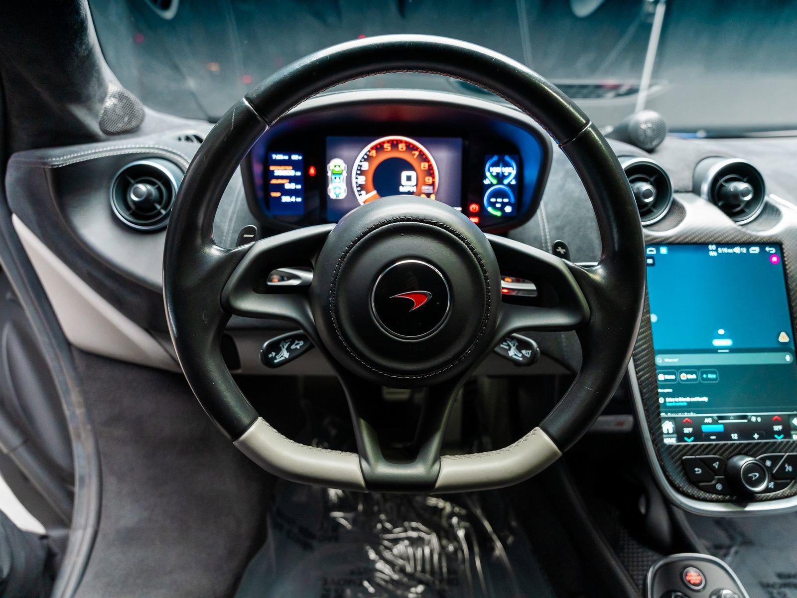 Used 2016 McLaren 570S Coupe RWD image 6