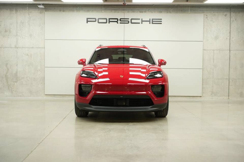 New 2026 Porsche Macan 4 Electric AWD/4WD image 10