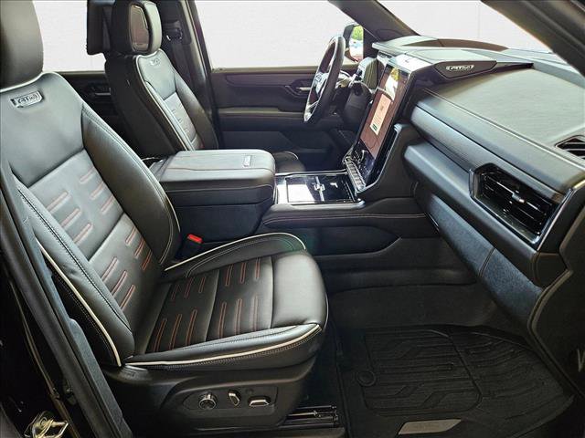 Used 2025 GMC Yukon AT4 Ultimate image 26