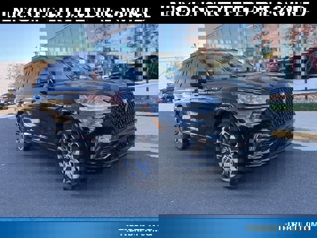 Certified 2025 Lincoln Aviator AWD w/ Jet Appearance Package