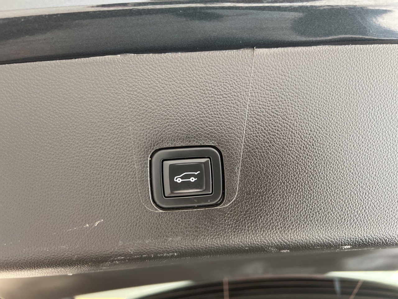 Used 2021 Chevrolet Traverse LT image 37